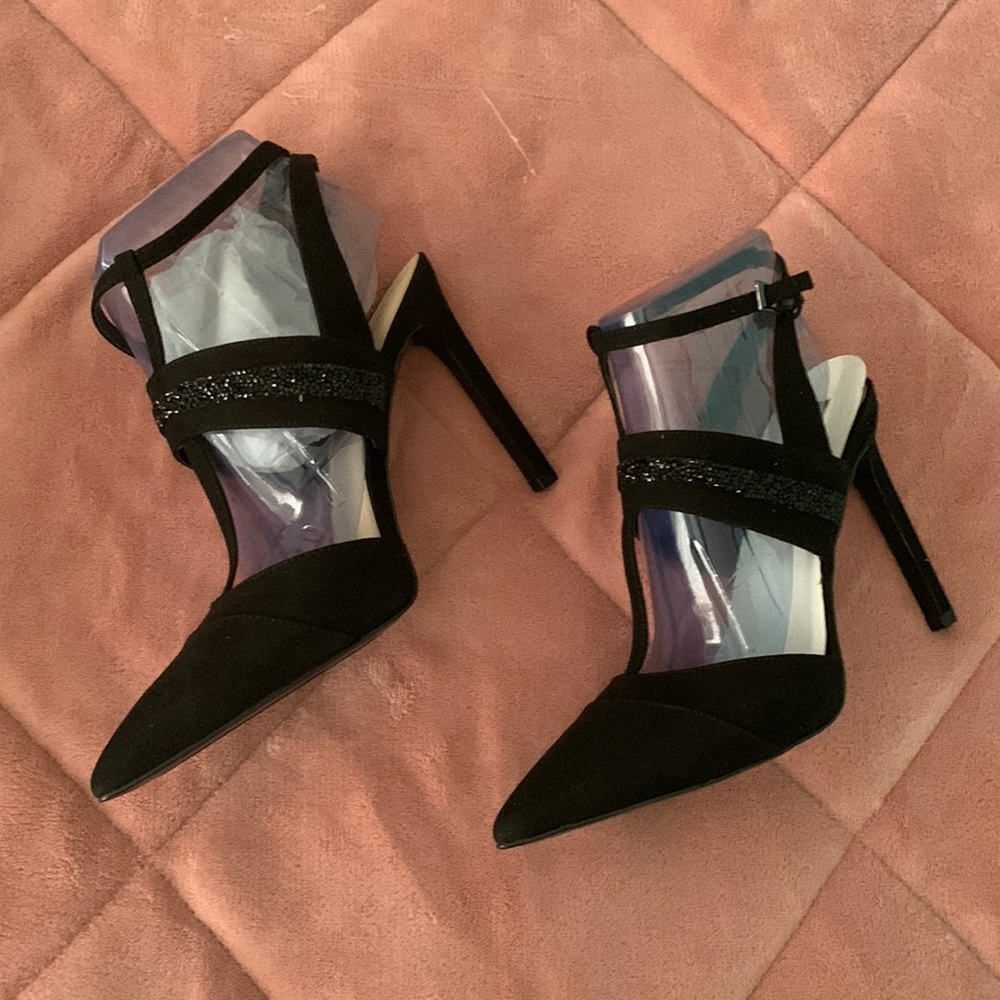 New in box Nine West Pumps